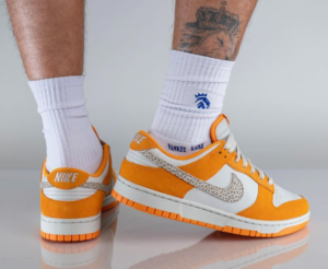 Giay Nike Dunk Low 'Safari Swoosh Kumquat' DR0156-800