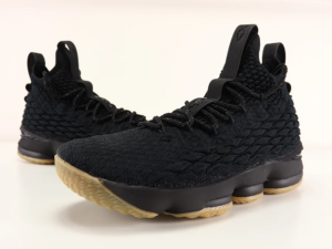 Alternative view of Giày Nike LeBron 15 'Black Gum' 897648-001