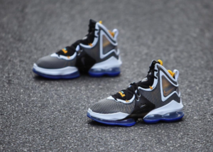 Giay Nike Lebron 19 'Hardwood Classic' DC9340-002