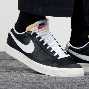 Alternative view of Giày Nike Blazer Low '77 'Black White' DA6364-001