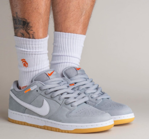 Giay Nike SB Dunk Low 'Orange Label Grey Gum' DV5464-001