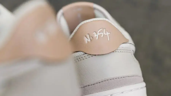 Giày Nike Squash Type 'Sail Shimmer' CJ1640-102 - Hình ảnh 2