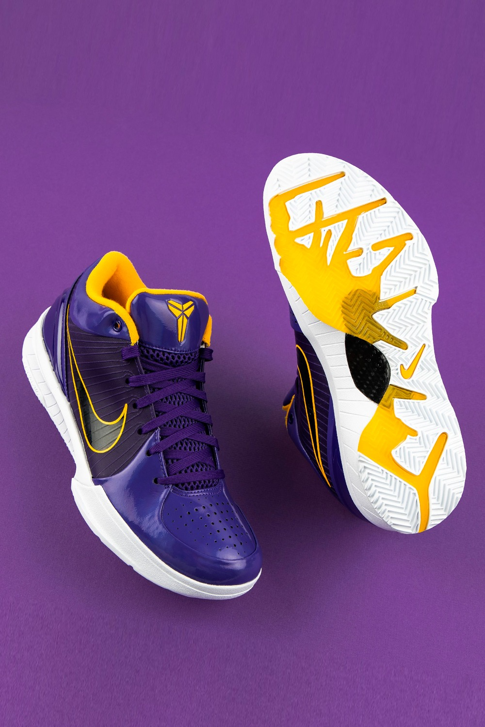 Buy Undefeated x Kobe 4 Protro 'Court Purple' - CQ3869 500