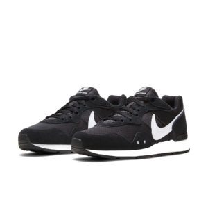 Giay Nike Venture Runner Black White CK2944-002