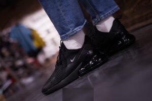 Giày Nike Air Max 270 Bg 'Triple Black' Bq5776-001