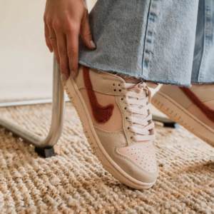 Giay Nike Dunk Low 'Terry Swoosh' DZ4706-200