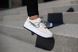 Giay Nike Air Force 1 Sage Low LX 'Light Cream' CI3482-200