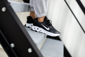 Giay Nike React Art3mis 'Black White' CN8203-002