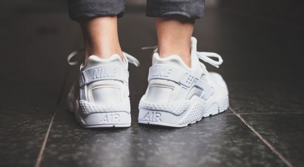 Giày Nike Wmns Air Huarache Run 'Tripple White' 634835-108 - Hình ảnh 5