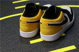 Giày Nike Air Jordan 1 Low Sail University Gold Black 553558-127 - Ảnh 3