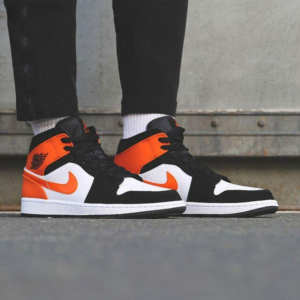 Alternative view of Giày Nike Air Jordan 1 Mid 'Shattered Backboard' 554724-058