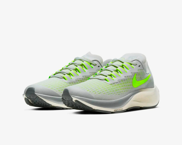 Giày Nike Air Zoom Pegasus 37 GS 'Smoke Grey Volt' CJ2099-003 - Hình ảnh 4