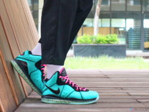 Alternative view of Giày Nike LeBron 8 Retro 'South Beach' 2021 CZ0328-400