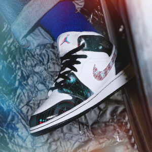 Alternative view of Giày Nike Air Jordan 1 Mid SE GS 'Take Flight' BQ6931-114