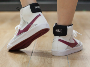 Giay Nike Blazer Mid 77 SE 'Rush Maroon' (GS) DH8640-101