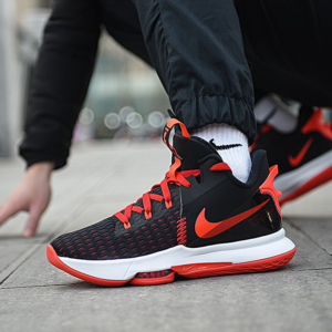 Alternative view of Giày Nike LeBron Witness 5 EP 'Bred' CQ9381-005