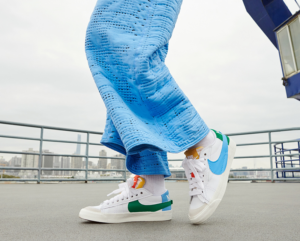 Giay Nike Blazer Low 77 Jumbo 'Mismatch' DQ1470-100