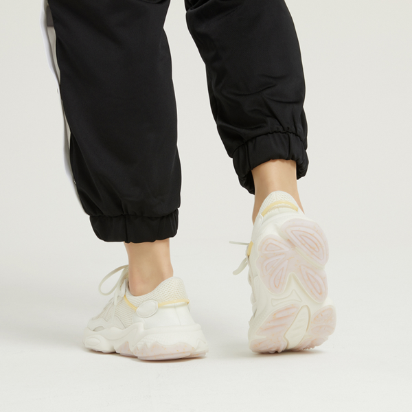 Giày Adidas Wmns Ozweego 'Off White Purple Tint' GY5445 - Hình ảnh 3