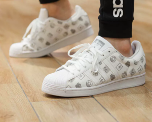Giay Adidas Superstar 'White Logo Print' GX8413