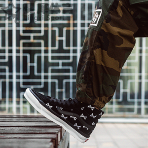 Alternative view of Giày Vans WTAPS x UA OG SK8-Hi LX 'Black' VN0A4BVB20P1