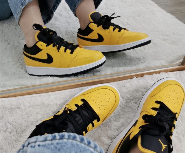 Giày Nike Air Jordan 1 Low GS 'University Gold Black' 553560-700 - Hình ảnh 3