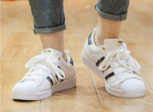 Giay Adidas Superstar 'Black And White' GX1838