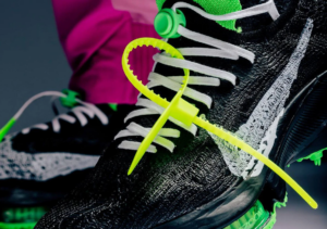 Giay Nike Air Zoom Tempo Next% Flyknit Off-White 'Black' CV0697-001