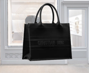 Tui Dior Medium Book Tote 'Black Calfskin' M1296ZGSB-M900