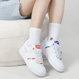 Giay Nike Air Force 1 'White and Safety Orange' DH4408-100