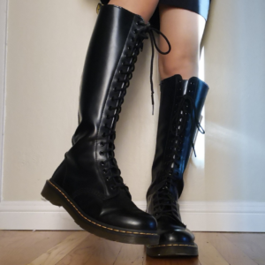 Alternative view of Giày Dr. Martens 1B60 Virginia Leather Knee High Boot 'Black' 23889001