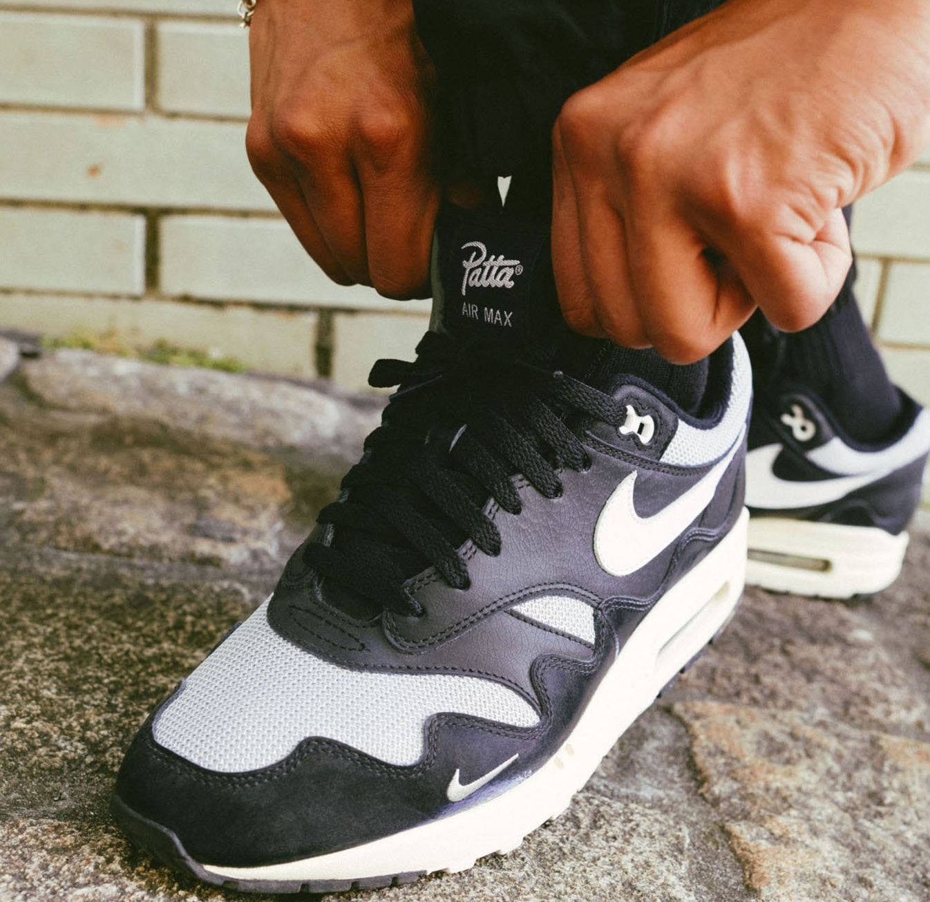 Giày Nike Air Max 1 'Patta Black' Dq0299-001 Authentic-Shoes