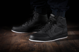 Alternative view of Giày Nike Air Jordan 1 Retro High OG 'Perforated' 575441-002