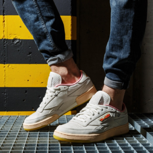 Alternative view of Giày Reebok Tom & Jerry x Club C 'Tom' FW4681