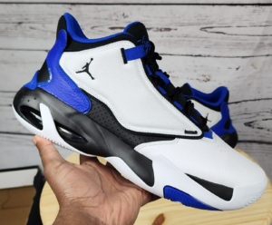 Giay Nike Jordan Max Aura 4 'White Hyper Royal' DN3687-104