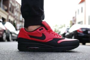 Alternative view of Giày Nike Air Max 1 Leather Premium 'Gym Red Black' 705282-600