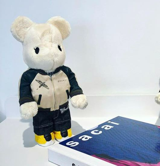 Mô Hình Bearbrick Sacai x Dr.Woo - Hình ảnh 4