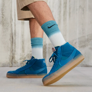 Giay Nike SB Zoom Blazer Mid PRM Plus 'Green Abyss Gum' DV5468-300