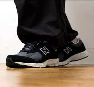 Giay New Balance N2002R 'Black Sepia' M2002REB