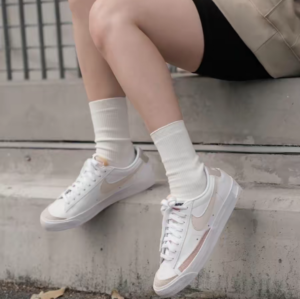 Giay Nike Blazer Low 77 'Pale Coral' DC4769-108
