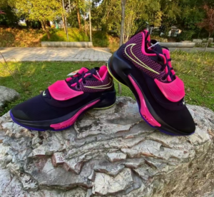 Giay Nike Zoom Freak 3 'Digital' DA0694-500