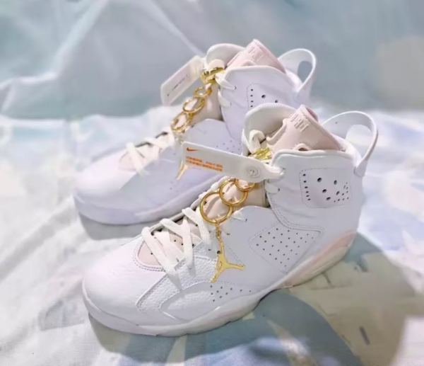 Giày Nike Wmns Air Jordan 6 Retro 'Gold Hoops' DH9696-100 - Hình ảnh 3