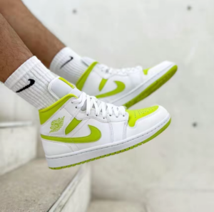 Alternative view of Giày Nike Wmns Air Jordan 1 Mid 'White Lime' BQ6472-131