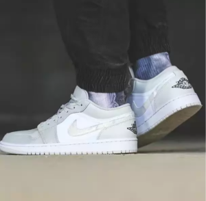 Alternative view of Giày Nike Air Jordan 1 Low 'White Camo' DC9036-100