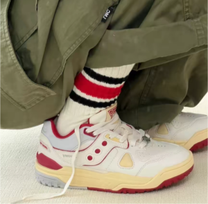 Giay Saucony Cross 90 'White Red Beige' S79035-5