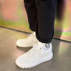 Giay Nike Air Force 1 Luxe 'Triple White' DD9605-100