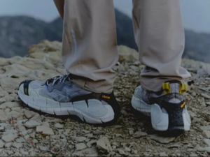 Alternative view of Giày Reebok Zig Kinetica II Edge 'Grey' GX0117