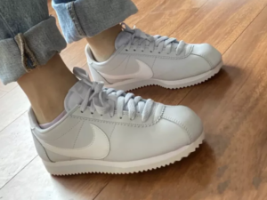 Alternative view of Giày Nike Wmns Classic Cortez Leather 'Football Grey' 807471-023