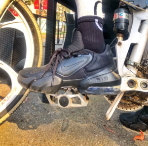 Alternative view of Giày Nike Air Max Alpha Savage 'Black' AT3378-010