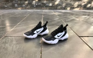 Alternative view of Giày Nike Air Max Alpha Savage 'Black White' AT3378-001