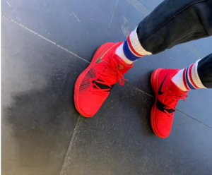 Alternative view of Giày Nike Kyrie FlyTrap EP 'University Sepatu' AJ1935-600